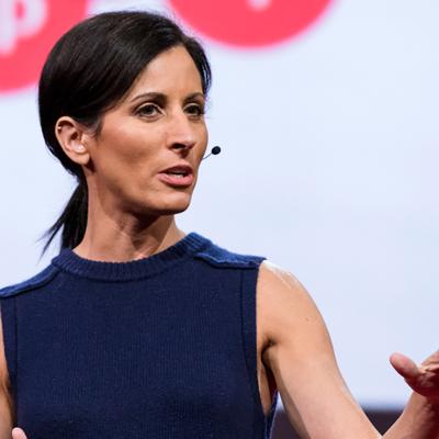 Dr. Lisa Genova, keynote speaker at Breakfast to Remember 2022