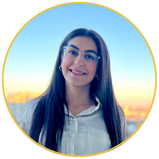 Miss Niousha Alizadehsaravi