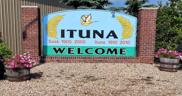 Ituna town sign